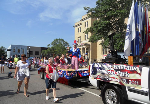 fourth of july parade dfw
