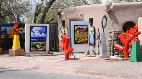 Doors, gardens, art along Santa Fe's Canyon Road - Digging